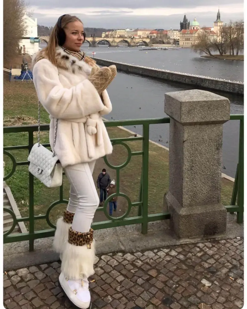 Victoria Profile image 1