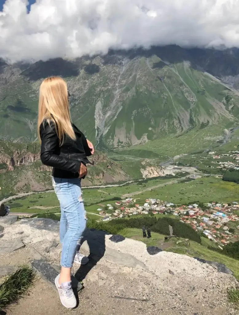 Olena Profile image 3